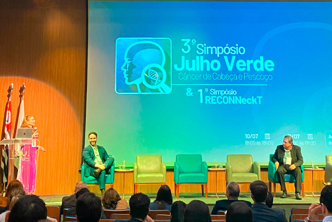 Dra Christiana Vanni apresentando o debate BEST CASE, BEST SAVE – Pele