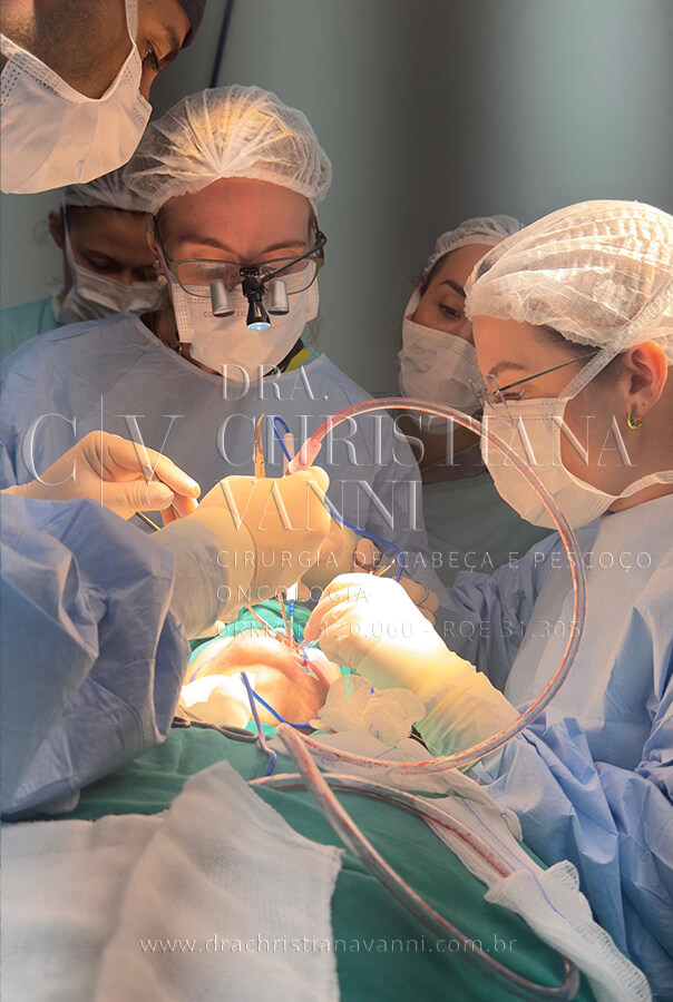Dra. Christiana Vanni e equipe em cirurgia de câncer de pele