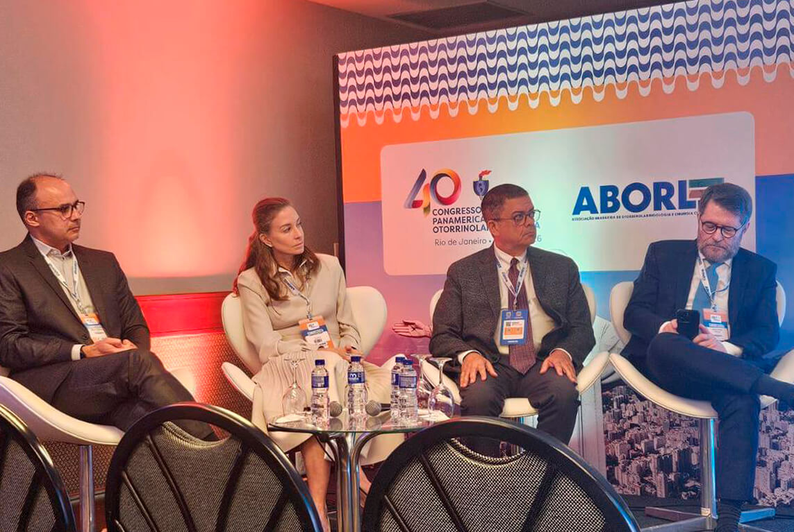 Dr. Genival Barbosa, Dra. Christiana Vanni, Dr. Rogerio Dedivides e Dr. Agricio Crespo.