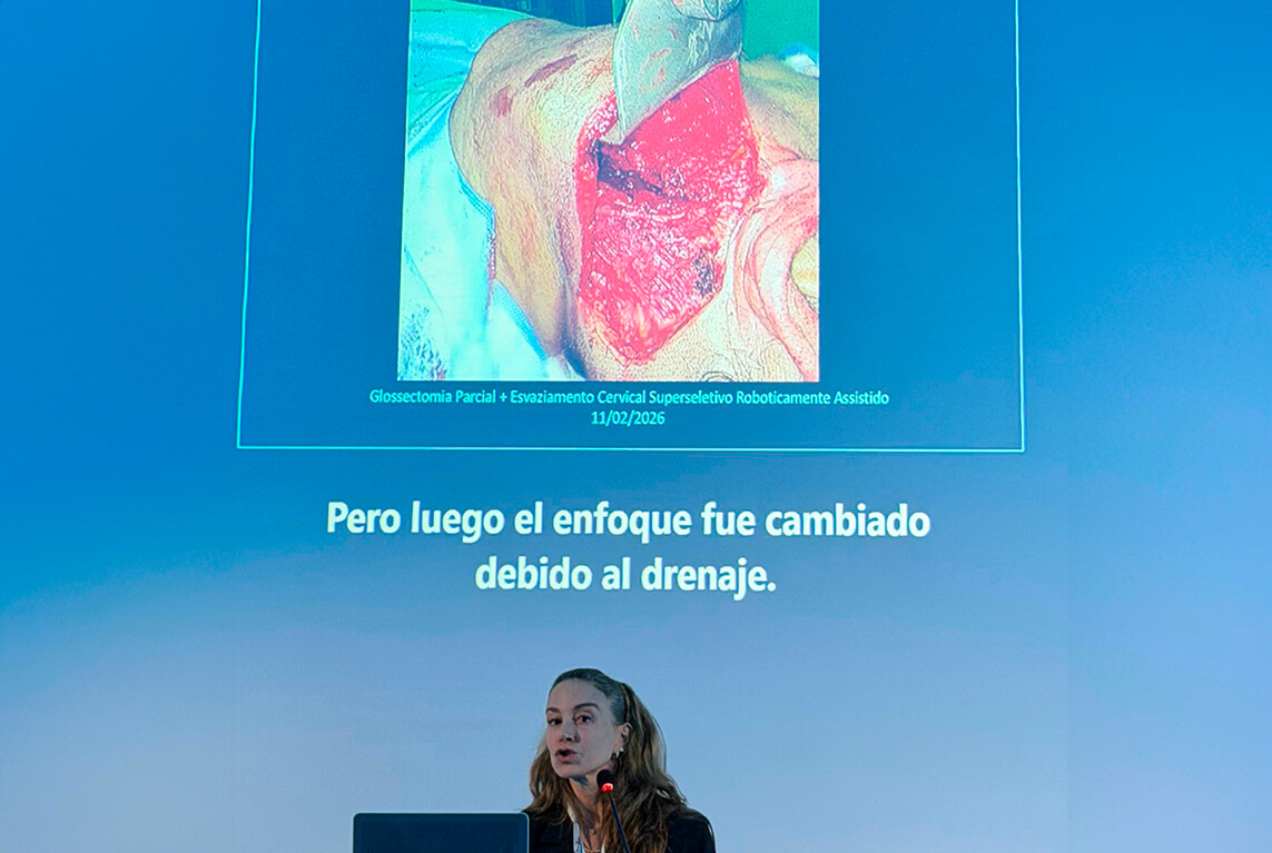 Dra Christiana Vanni palestrando no congresso Sobracil 2026