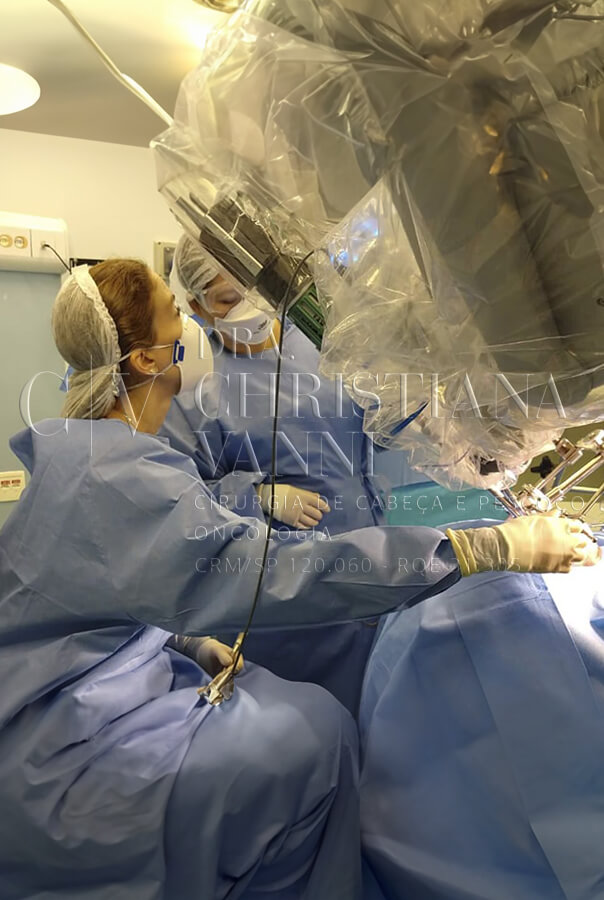 Dra. Christiana Vanni - Cirurgia robótica de cabeça e pescoço